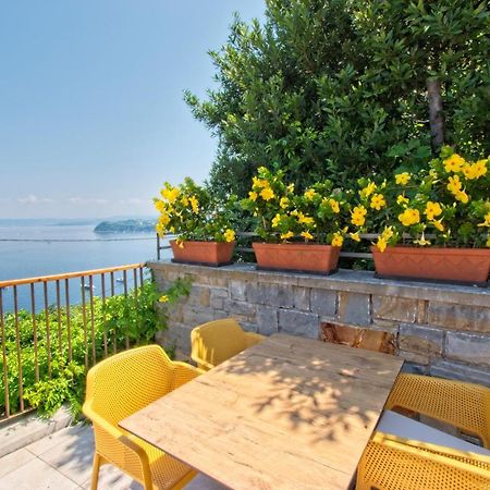 Sea View Guesthouse Opara ไพราน ภายนอก รูปภาพ
