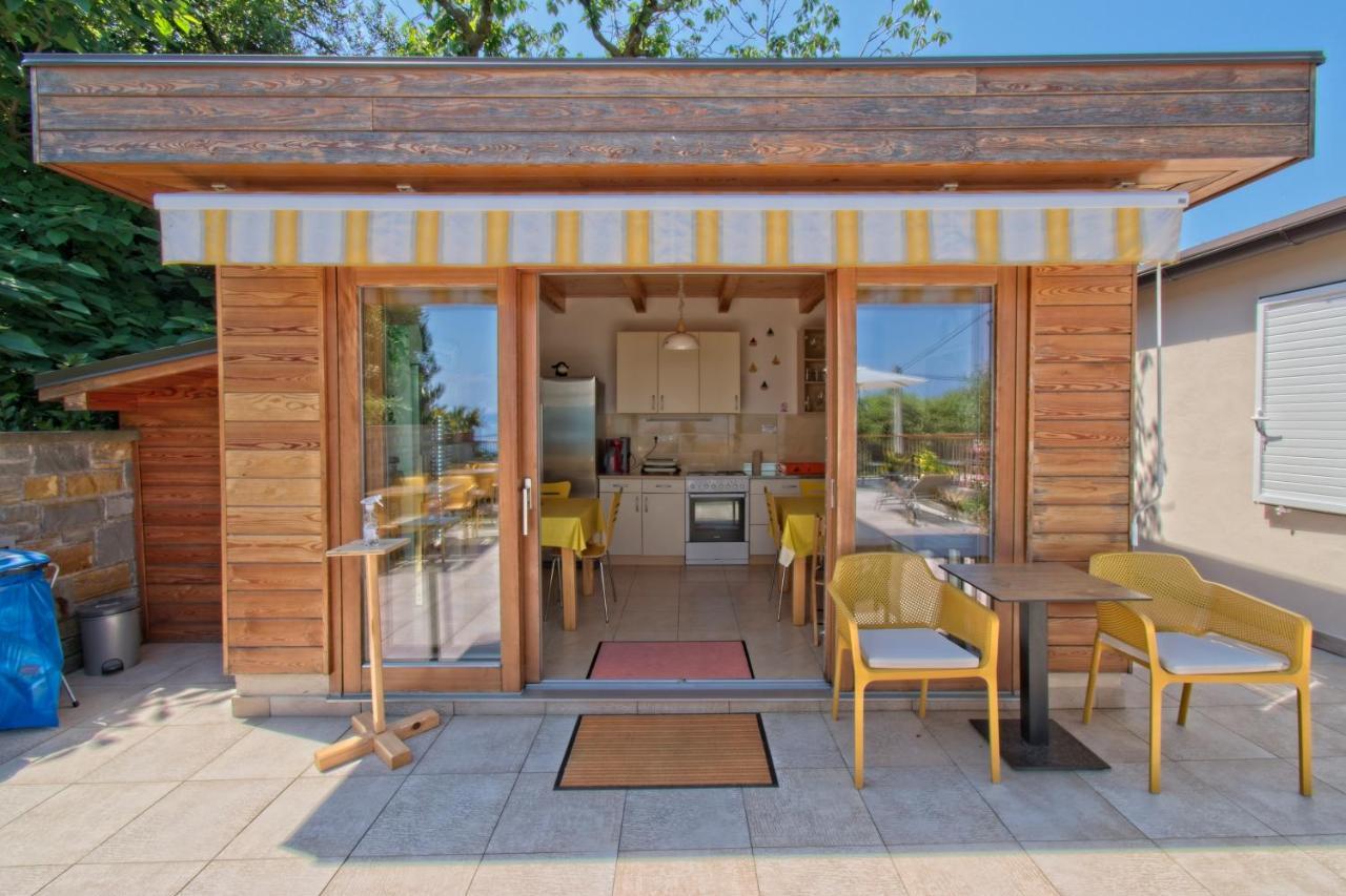 Sea View Guesthouse Opara ไพราน ภายนอก รูปภาพ