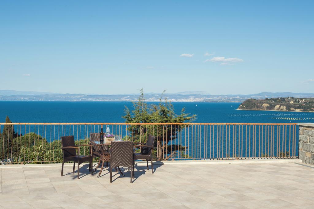 Sea View Guesthouse Opara ไพราน ภายนอก รูปภาพ