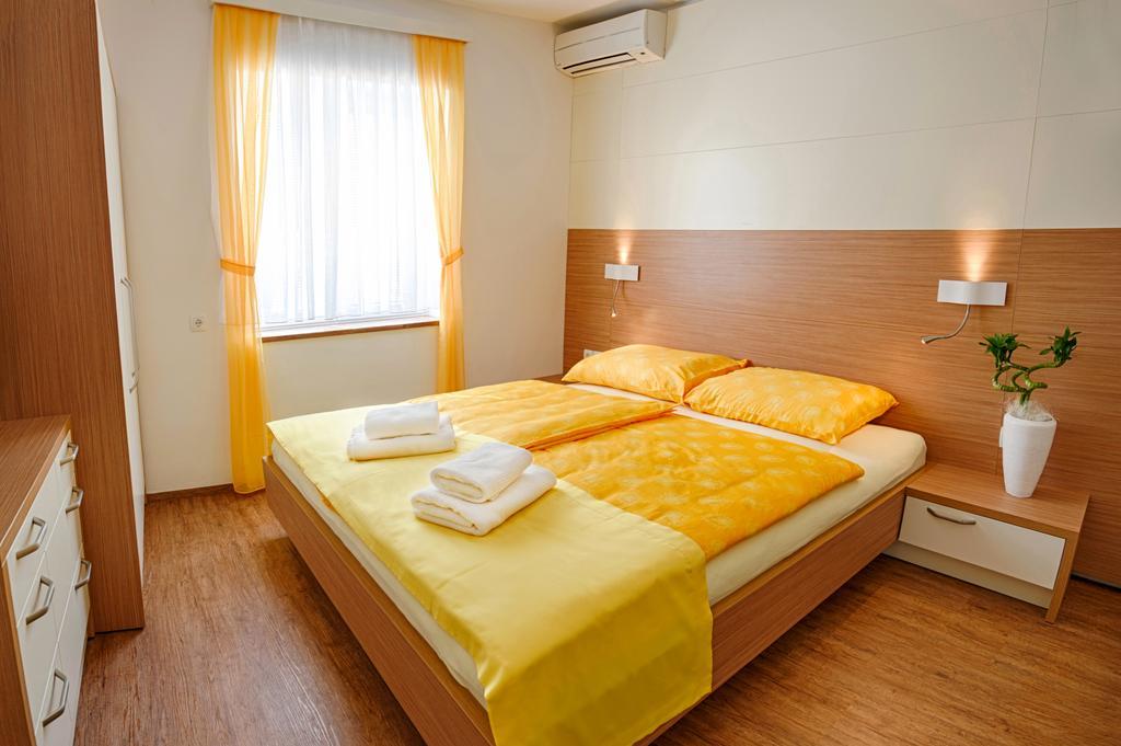 Sea View Guesthouse Opara ไพราน ห้อง รูปภาพ
