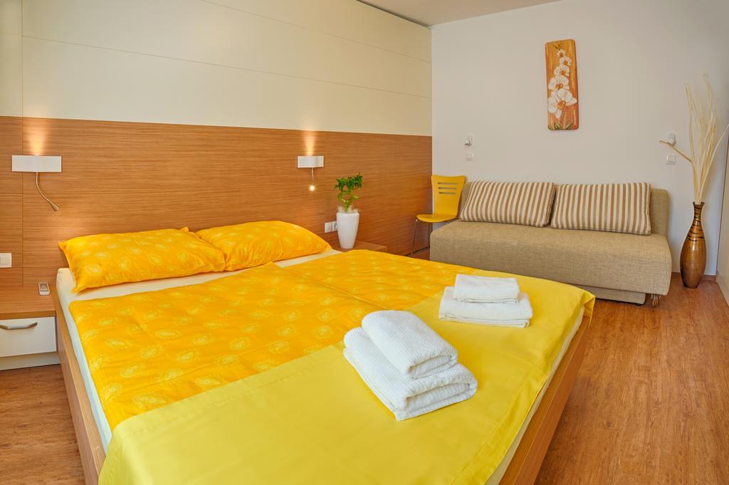 Sea View Guesthouse Opara ไพราน ห้อง รูปภาพ