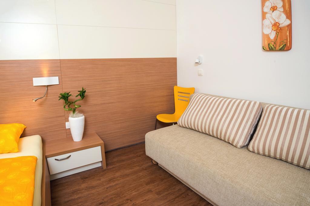 Sea View Guesthouse Opara ไพราน ห้อง รูปภาพ