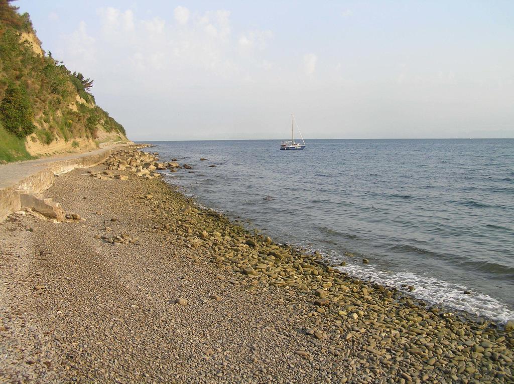 Sea View Guesthouse Opara ไพราน ภายนอก รูปภาพ
